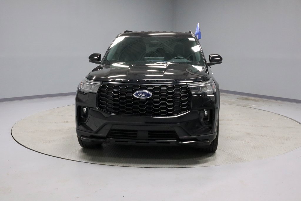 Certified 2025 Ford Explorer ST-Line w/ ST-Line Street Pack image 6