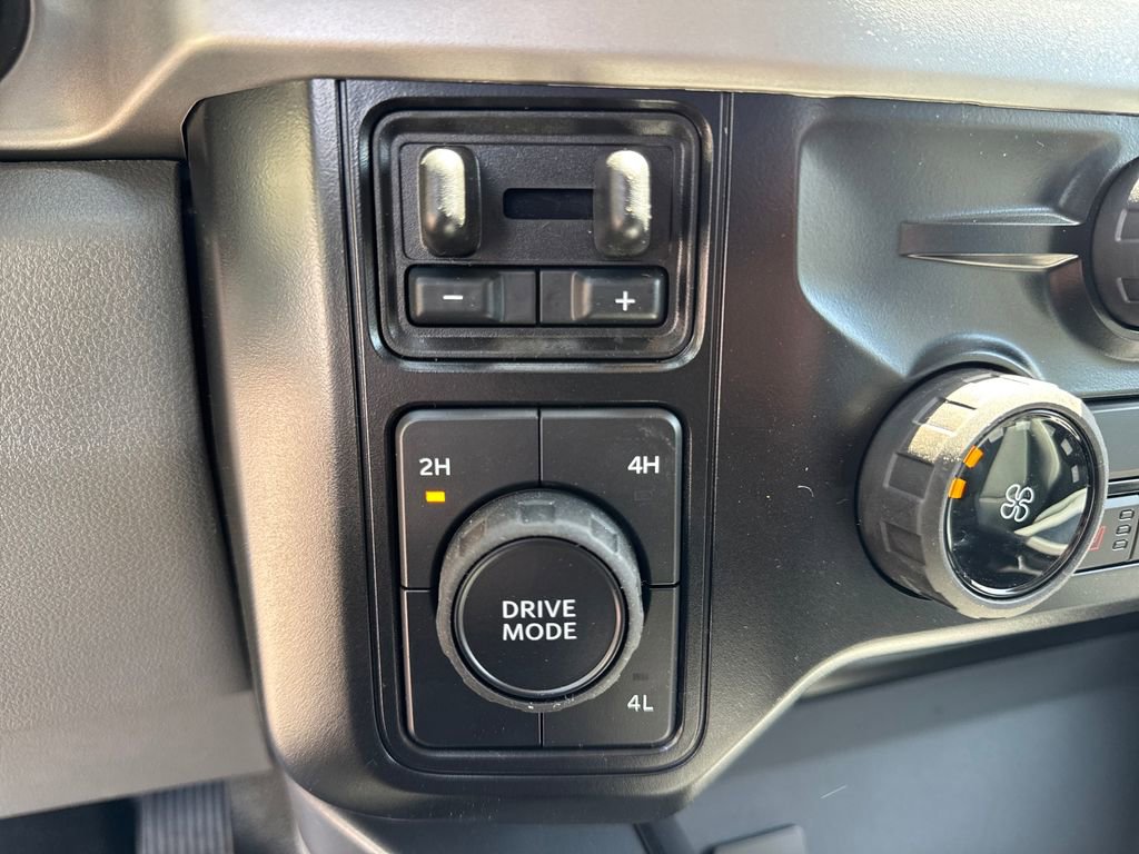 New 2026 Ford F350 XLT w/ XLT Value Package AWD/4WD image 25