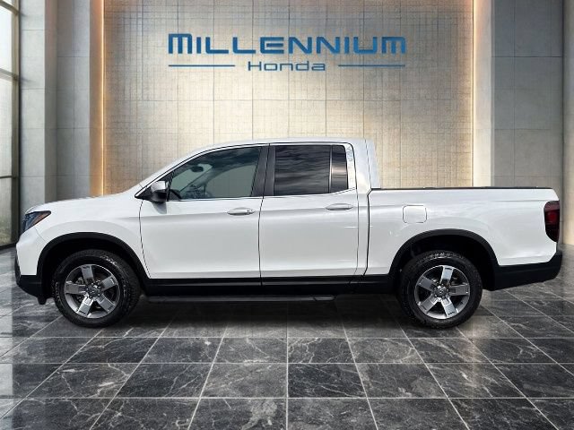 Certified 2025 Honda Ridgeline RTL image 2