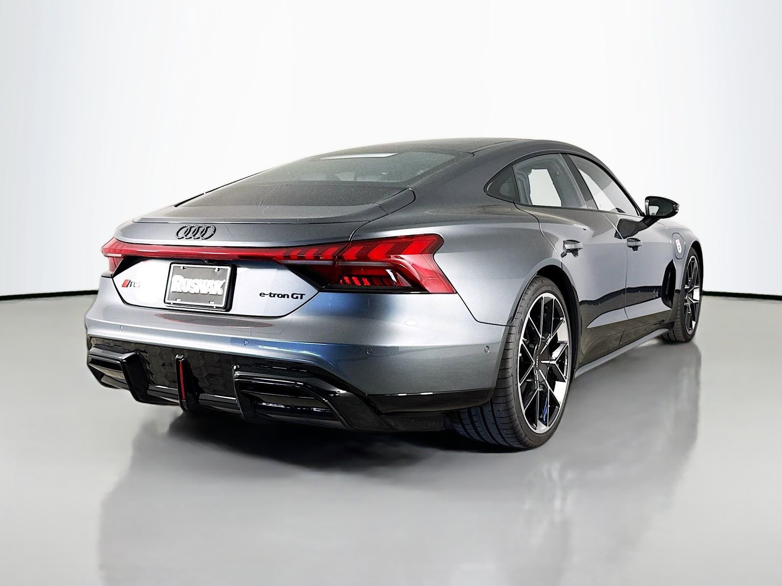 New 2026 Audi RS e-tron GT performance image 7