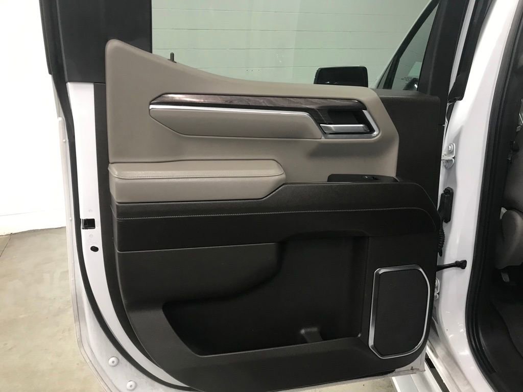 Used 2023 Chevrolet Silverado 1500 LTZ w/ LTZ Convenience Package II image 27