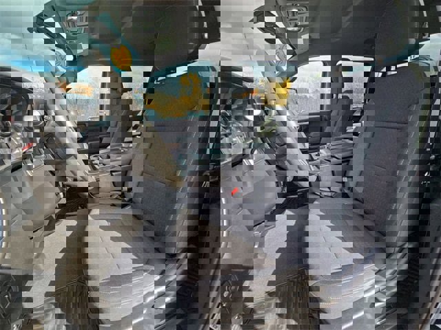 Used 2022 Chevrolet Silverado 2500 LT w/ Snow Plow Prep/Camper Package image 20