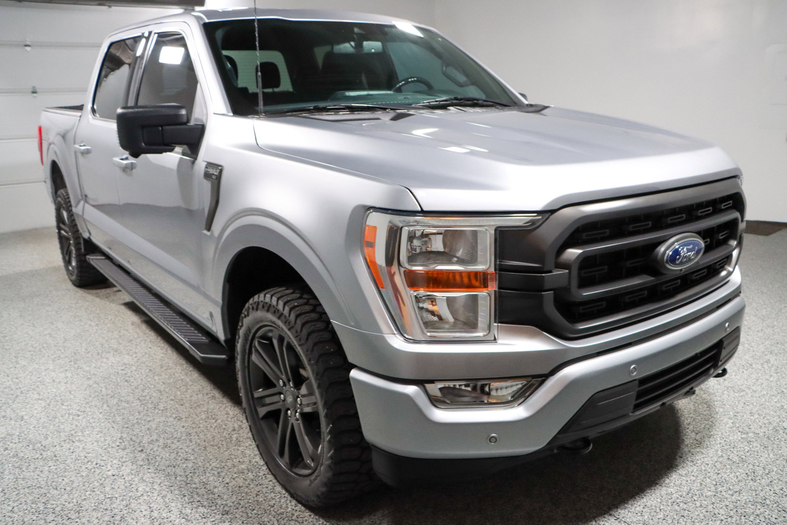 Used 2021 Ford F150 XLT w/ Equipment Group 301A Mid image 5