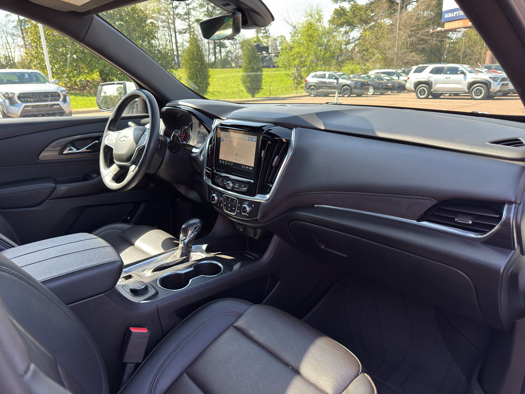 Used 2022 Chevrolet Traverse High Country image 18