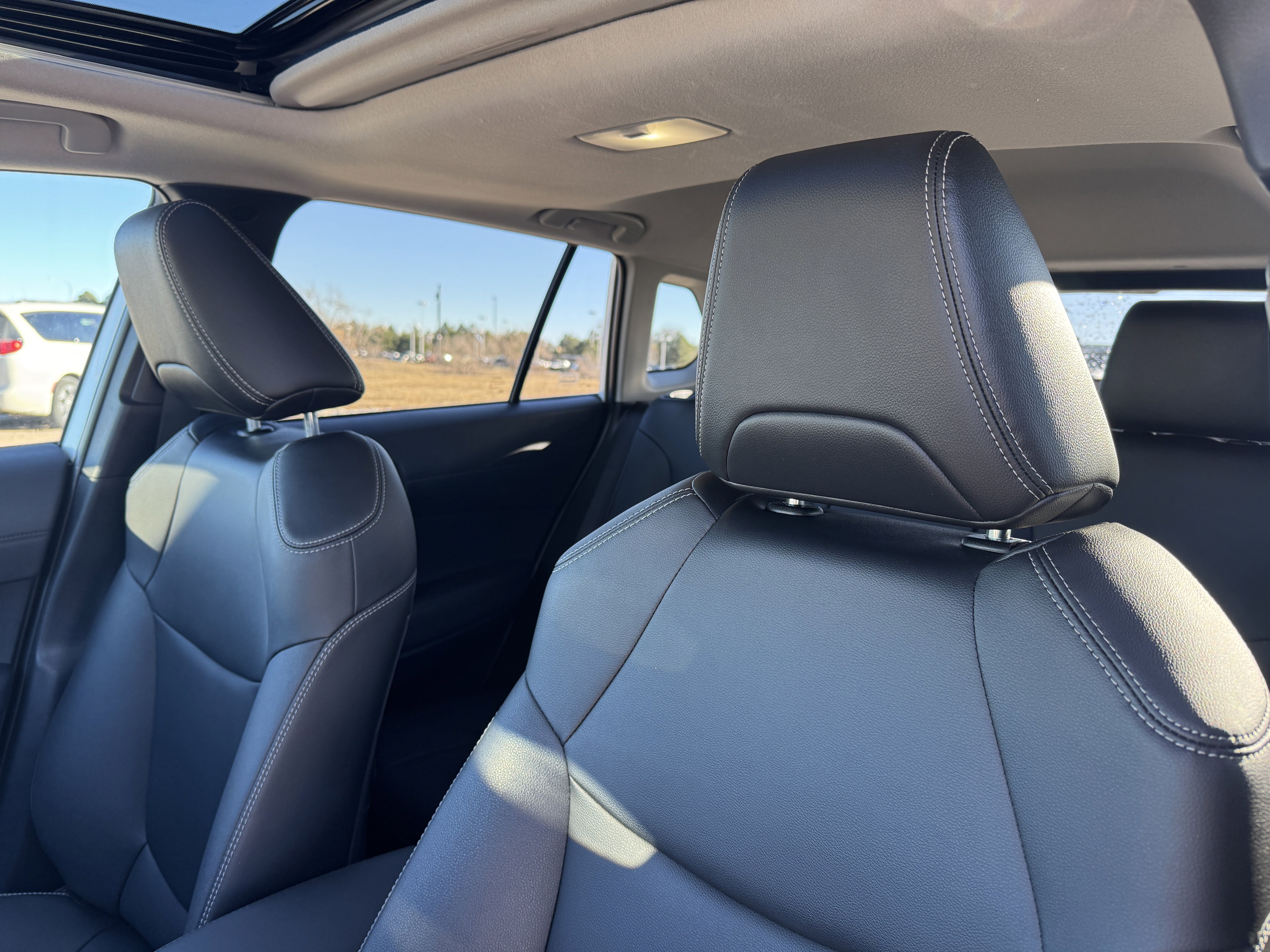 Used 2024 Toyota Corolla Cross XLE image 13