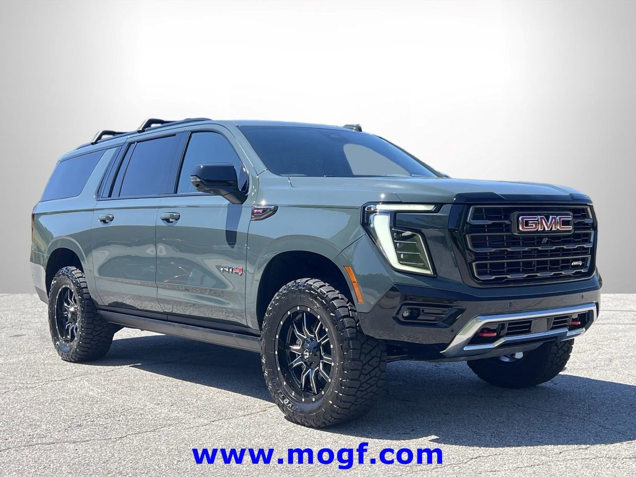 Used 2026 GMC Yukon XL AT4 Ultimate AWD/4WD image 4