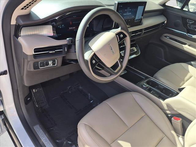 Used 2024 Lincoln Corsair FWD image 10