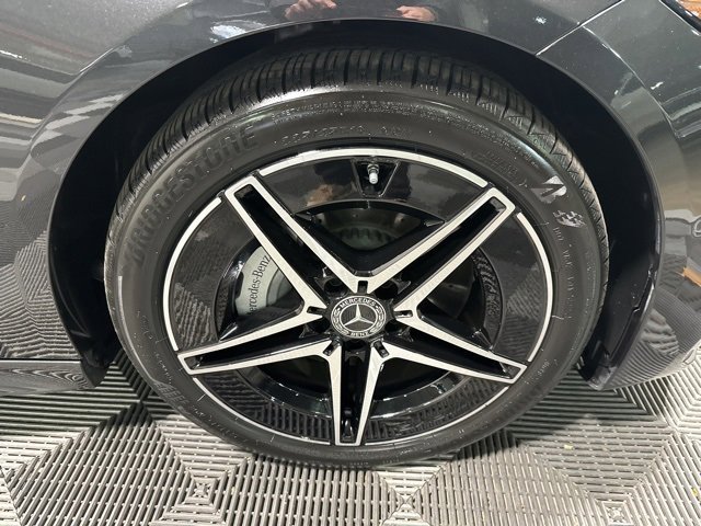 Used 2025 Mercedes-Benz C 300 4MATIC Sedan image 9