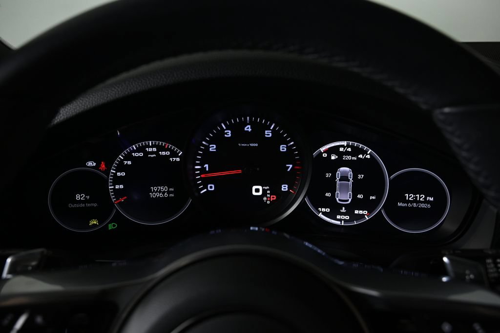 Certified 2023 Porsche Cayenne AWD/4WD image 12