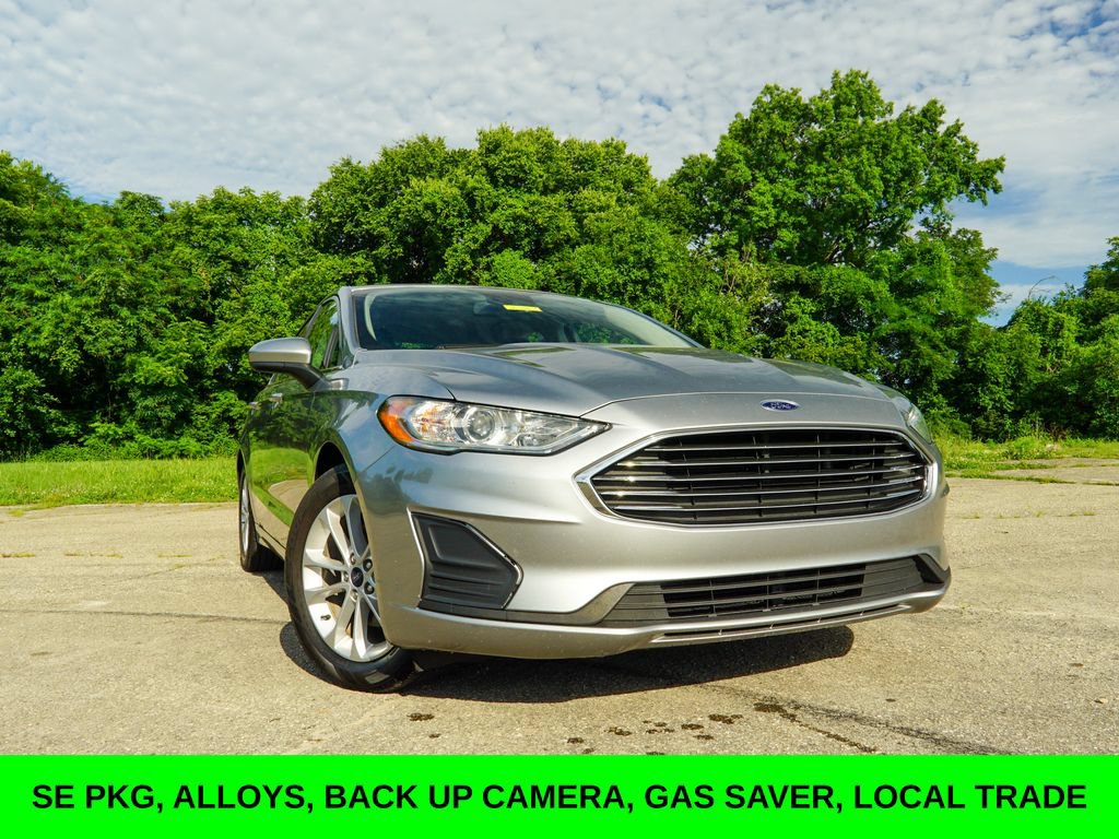 Used 2020 Ford Fusion SE FWD image 1