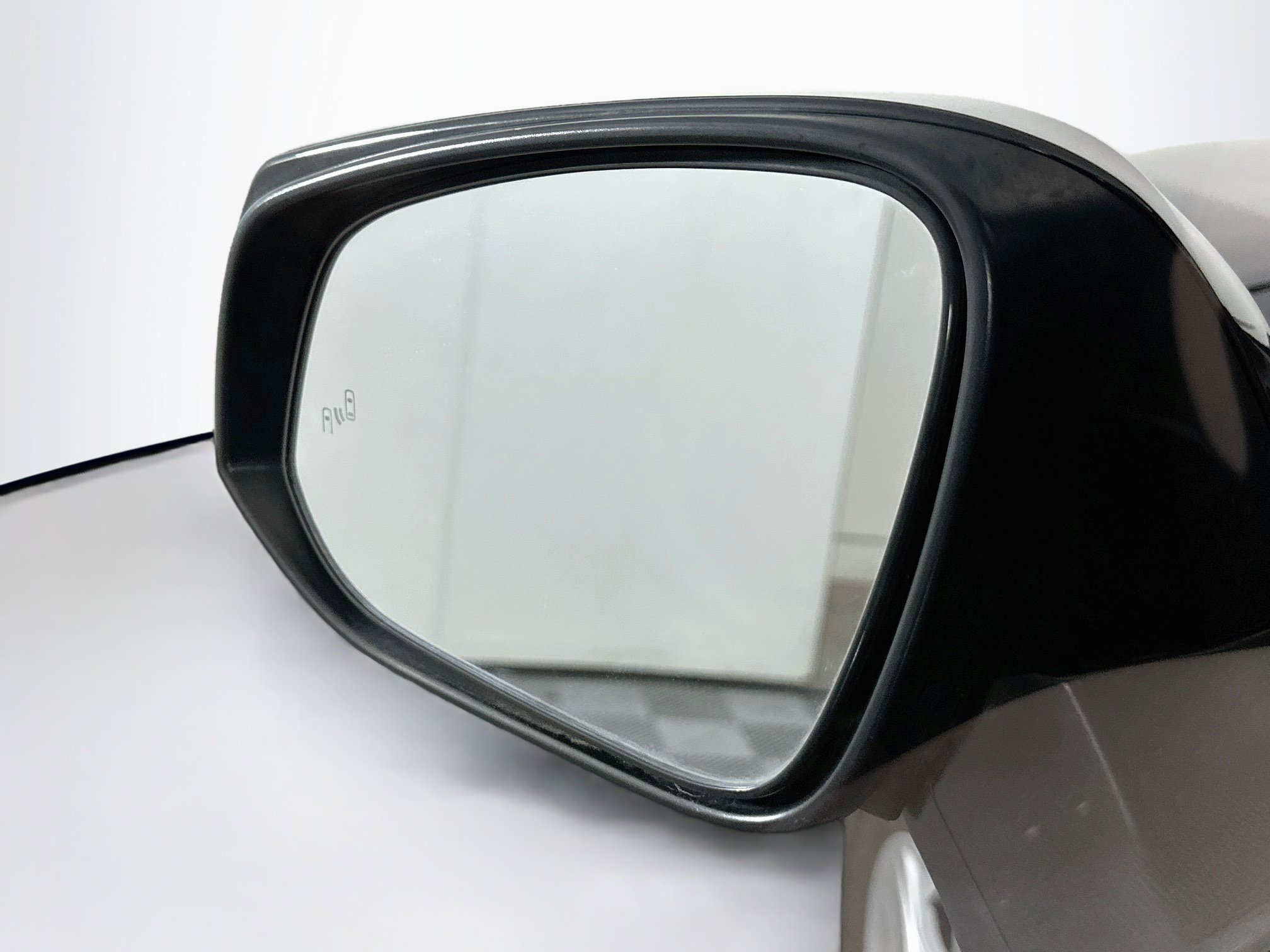 Used 2020 Toyota RAV4 XLE w/ Convenience Package FWD image 16