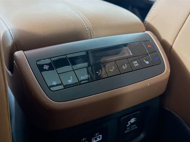 Certified 2022 Nissan Pathfinder Platinum w/ Cargo Package image 28