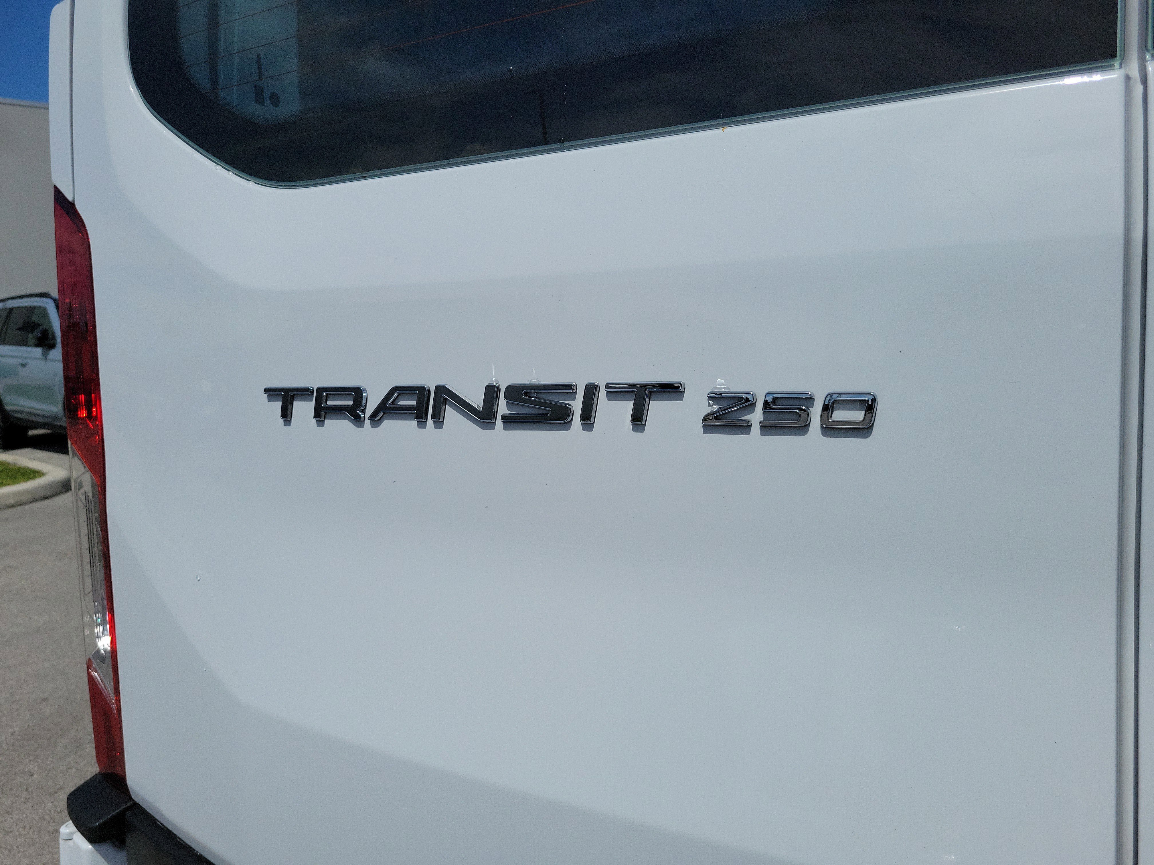 Used 2025 Ford Transit 250 Low Roof w/ Exterior Upgrade Package RWD image 29