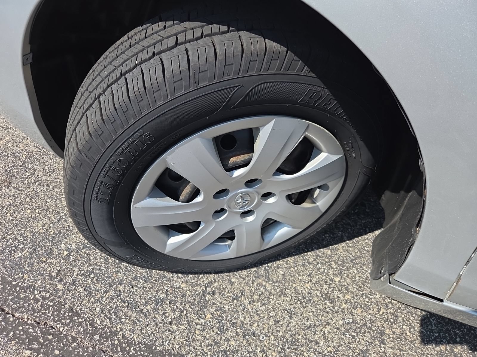 Used 2010 Toyota Camry FWD image 14