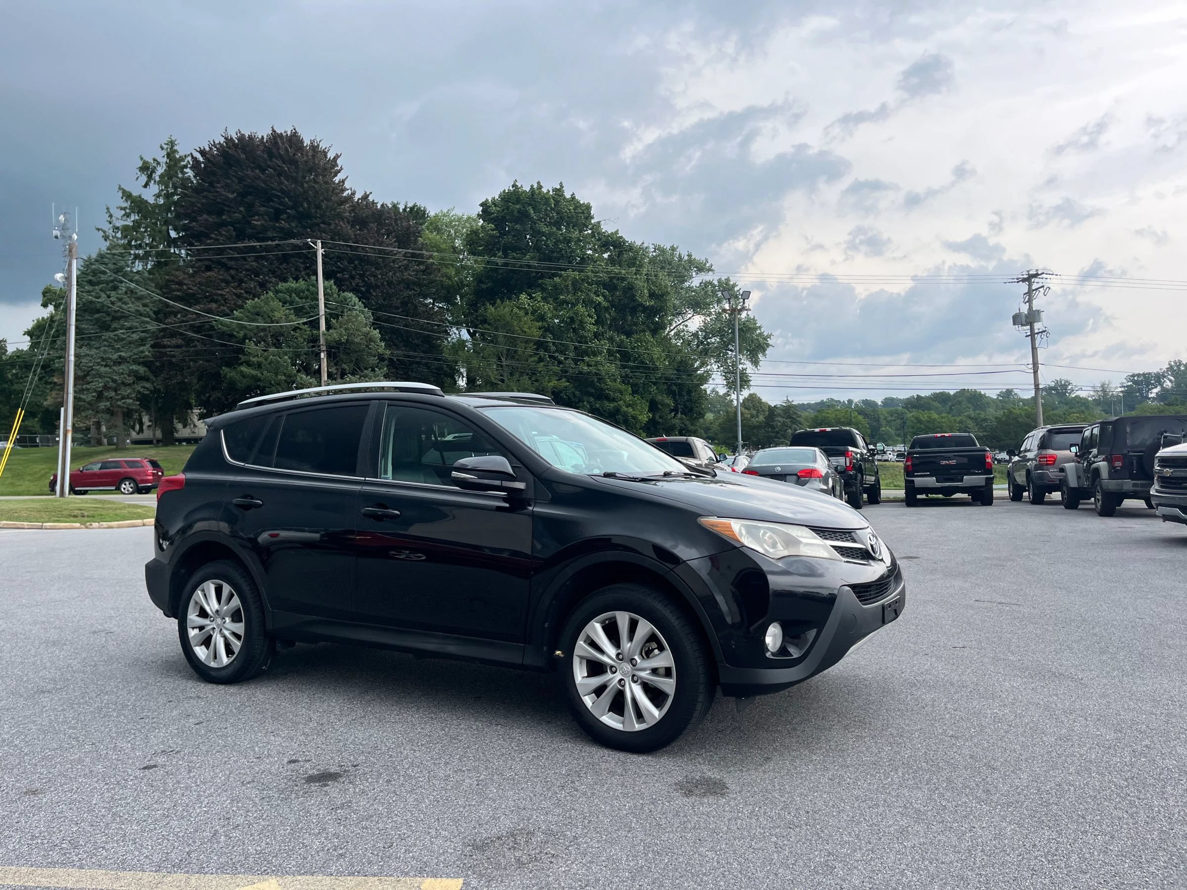 Used 2013 Toyota RAV4 Limited AWD/4WD image 23