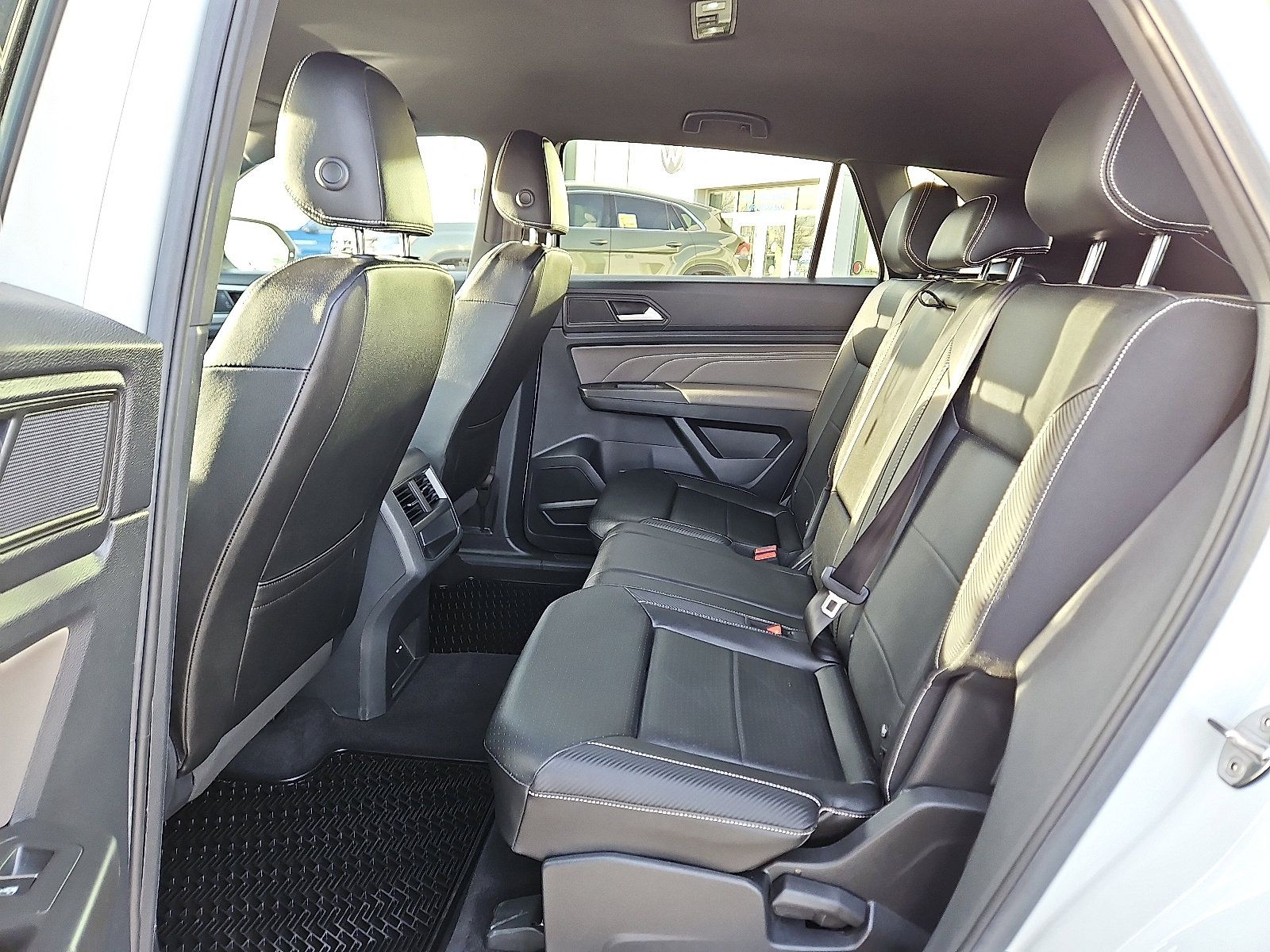 Certified 2023 Volkswagen Atlas Cross Sport SE image 9