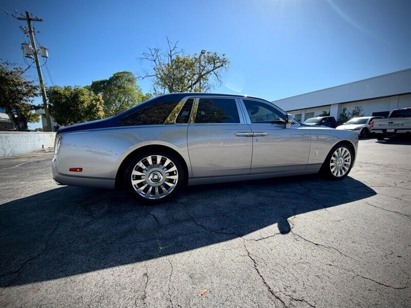 Used 2018 Rolls-Royce Phantom Sedan RWD image 11