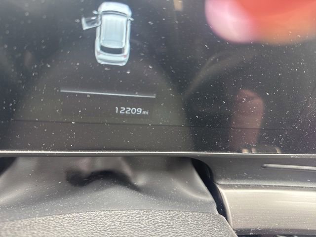 Used 2023 Kia Sportage EX image 9