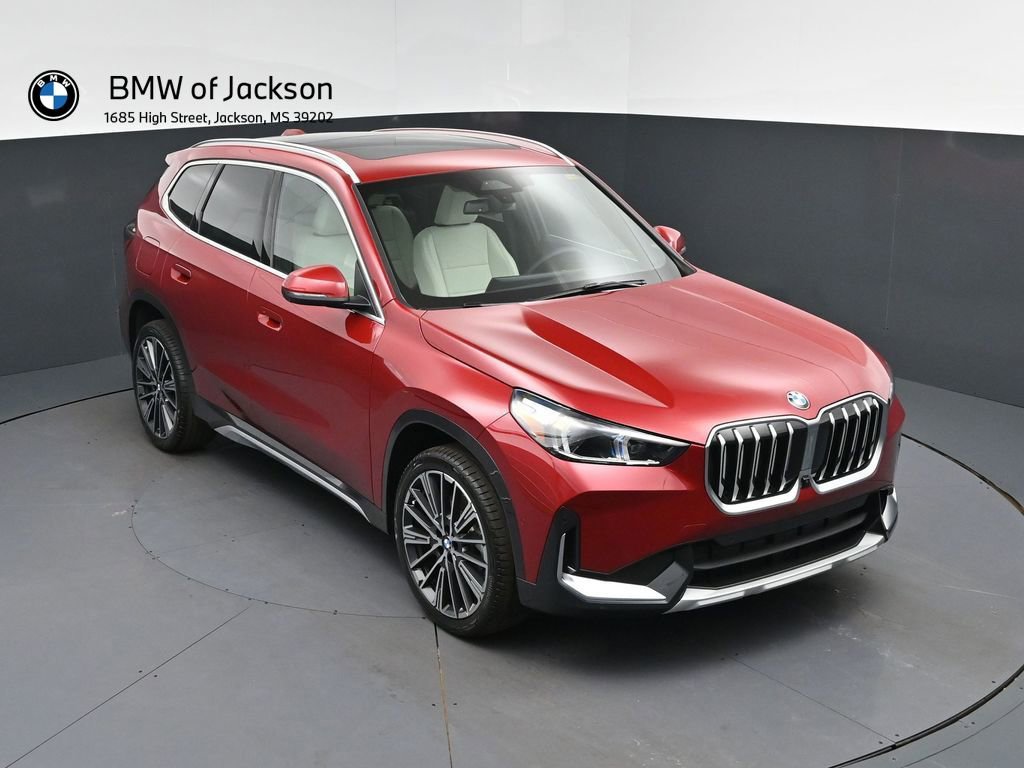 New 2026 BMW X1 xDrive28i w/ Technology Package AWD/4WD image 1