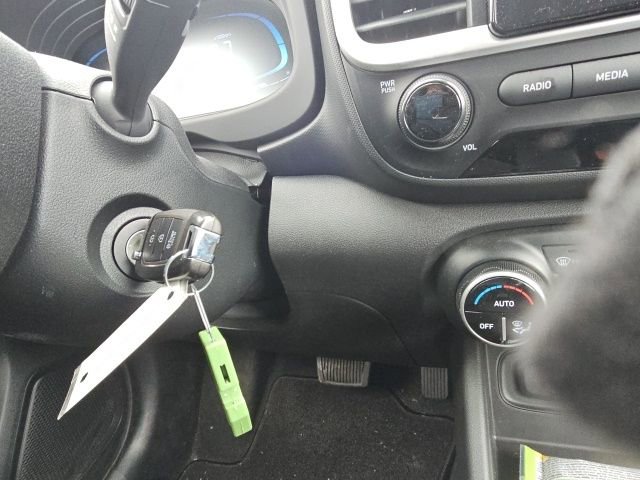 Used 2023 Hyundai Venue SEL image 44