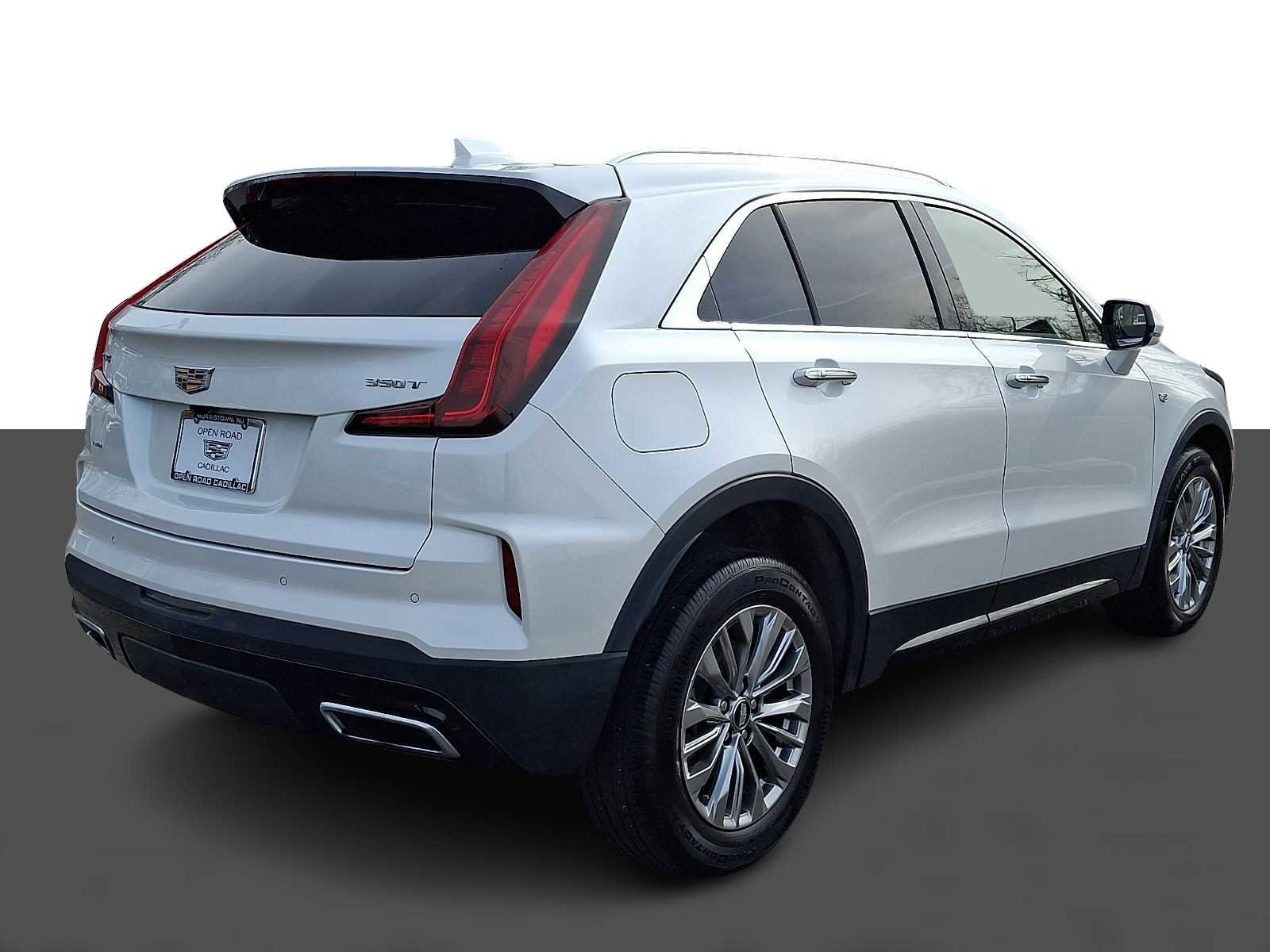 Used 2024 Cadillac XT4 Premium Luxury image 6