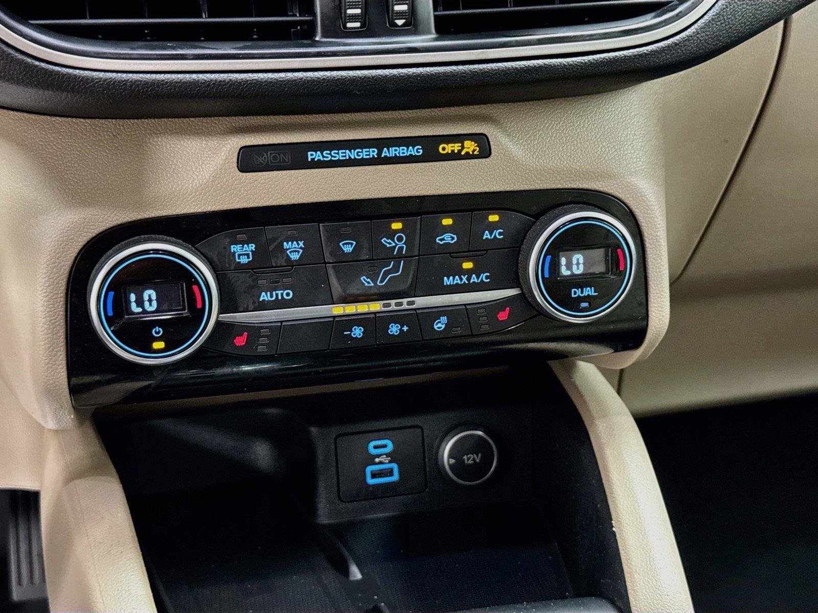 Used 2021 Ford Escape SEL w/ Technology Package FWD image 16