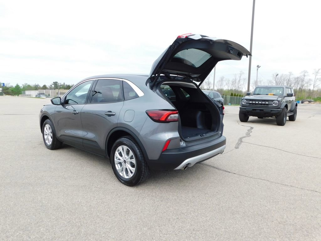 Used 2023 Ford Escape Active image 21