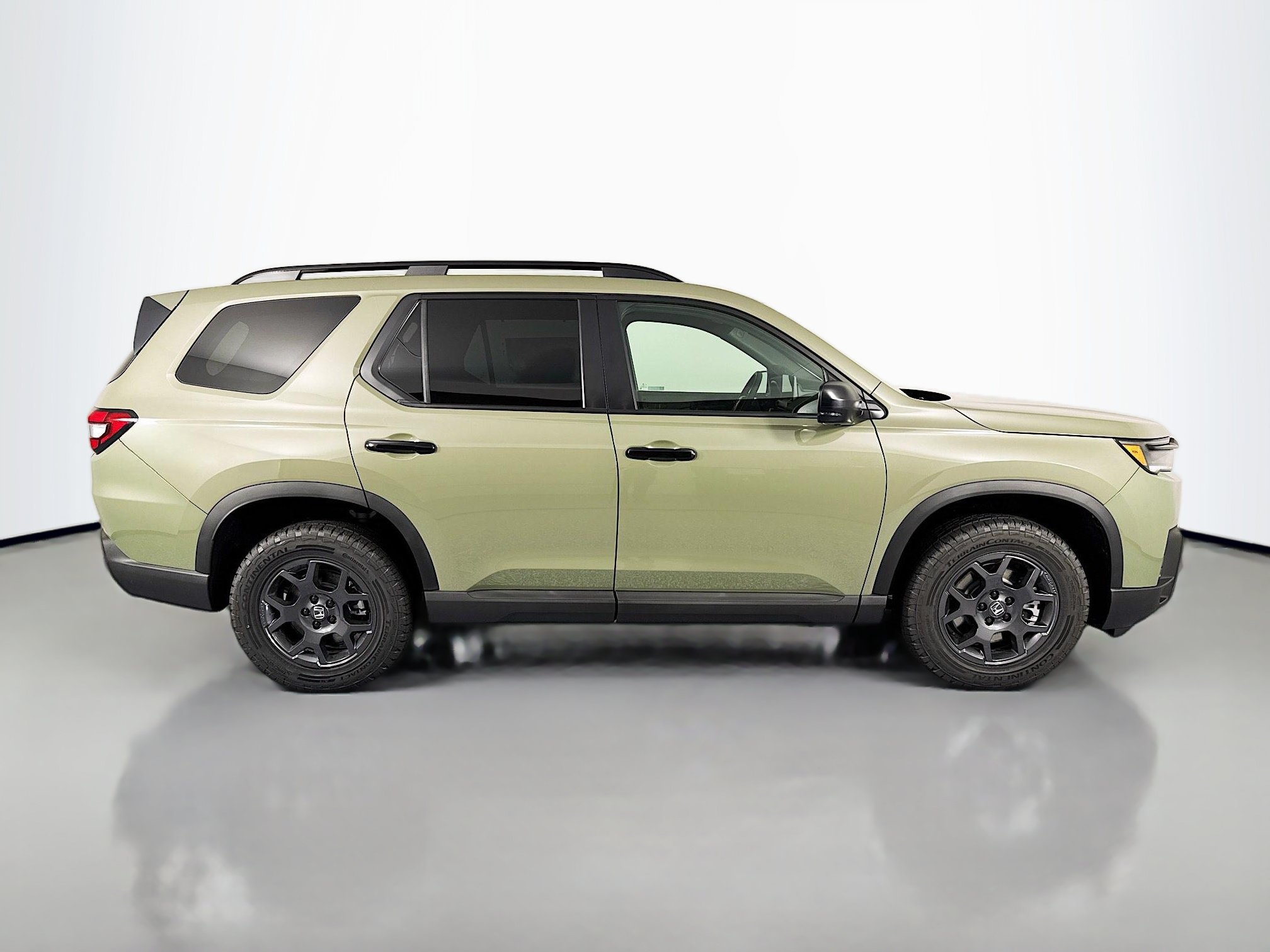 New 2026 Honda Pilot TrailSport image 4