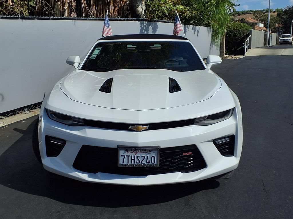 Used 2016 Chevrolet Camaro SS RWD image 2