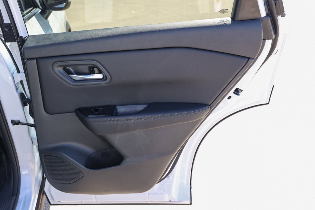 New 2026 Nissan Rogue SV FWD image 20