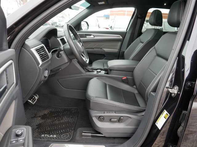 Certified 2023 Volkswagen Atlas Cross Sport SEL R-Line image 13