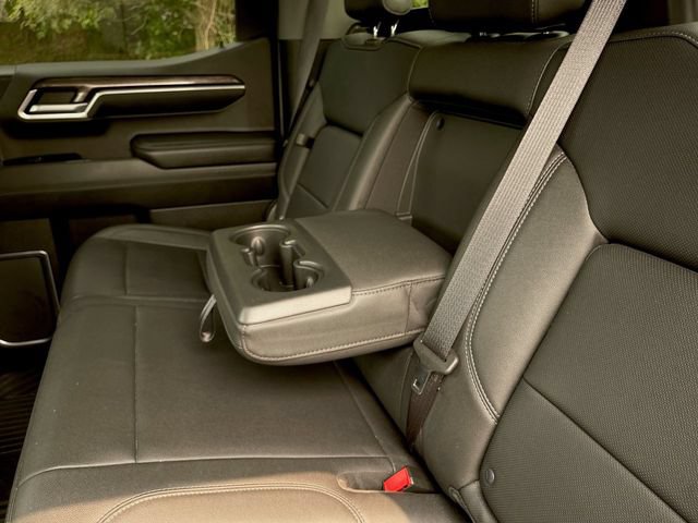 Used 2022 Chevrolet Silverado 1500 LTZ AWD/4WD image 37