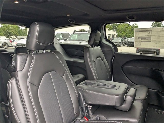 New 2026 Chrysler Pacifica Select image 29