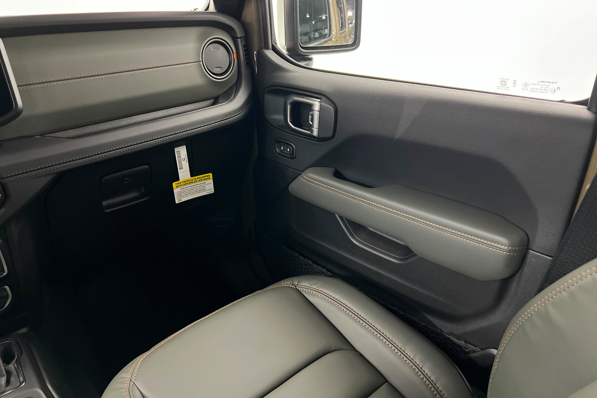 New 2026 Jeep Gladiator Mojave w/ Safety Group AWD/4WD image 10