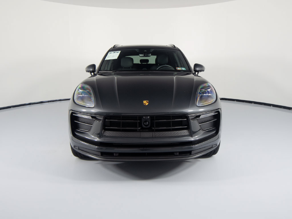 Certified 2026 Porsche Macan AWD/4WD image 13