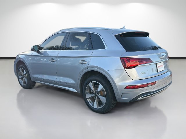 Used 2023 Audi Q5 2.0T Premium w/ Convenience Package AWD/4WD image 5