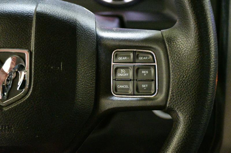 Used 2016 RAM 1500 Express RWD image 36