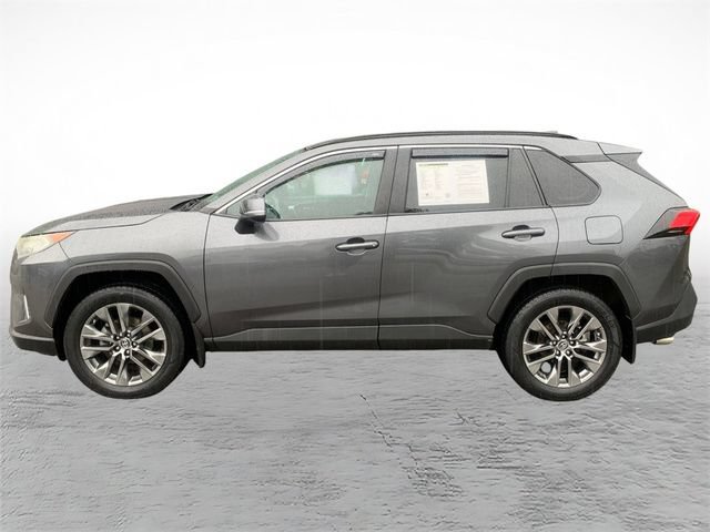 Used 2019 Toyota RAV4 XLE Premium w/ Cold Weather Package AWD/4WD image 6