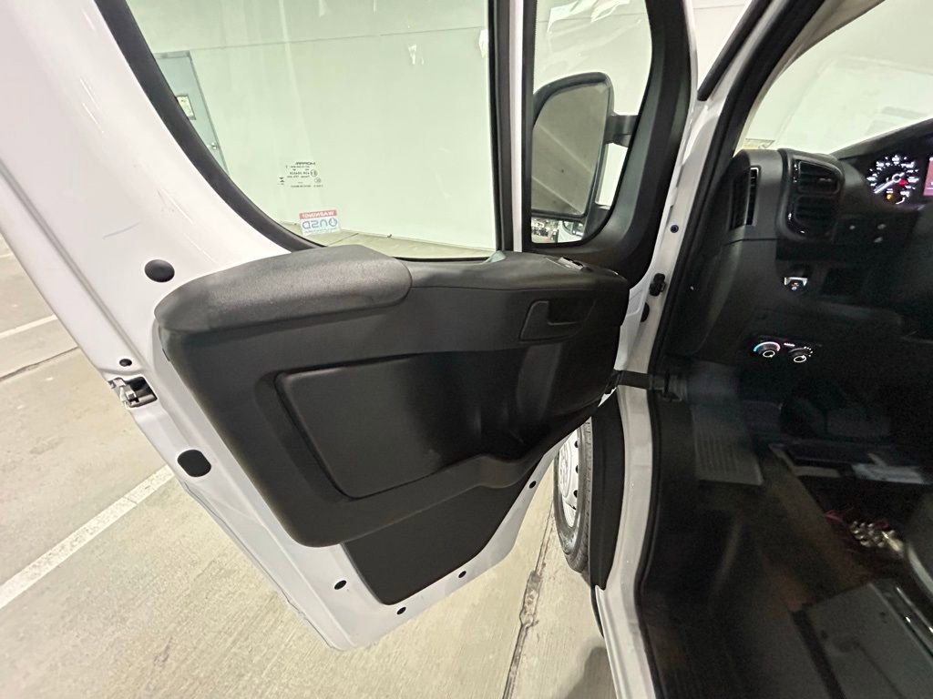 Used 2023 RAM ProMaster 2500 image 31