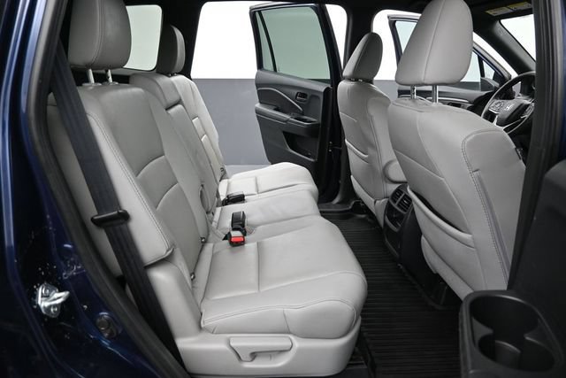 Used 2023 Honda Passport EX-L image 10