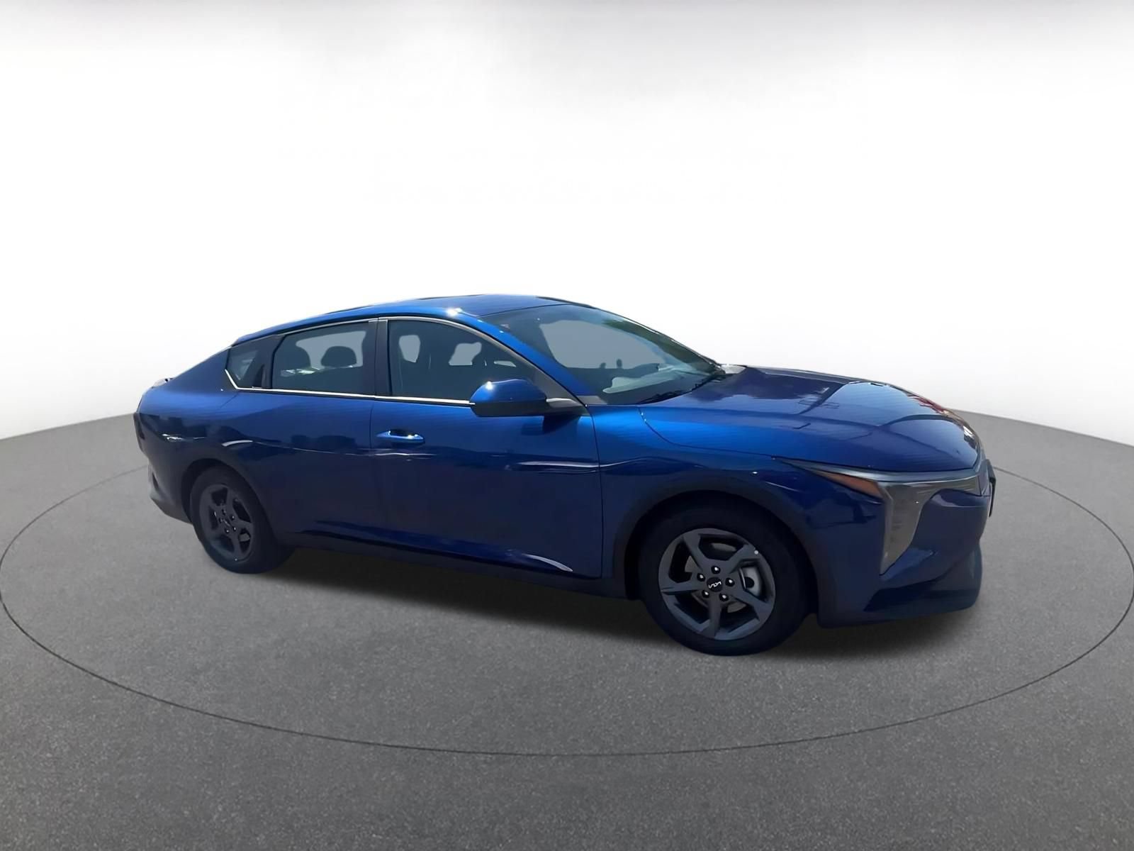 Used 2026 Kia K4 FWD image 2