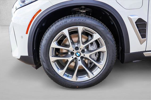 Certified 2026 BMW X5 xDrive50e w/ Executive Package AWD/4WD image 9