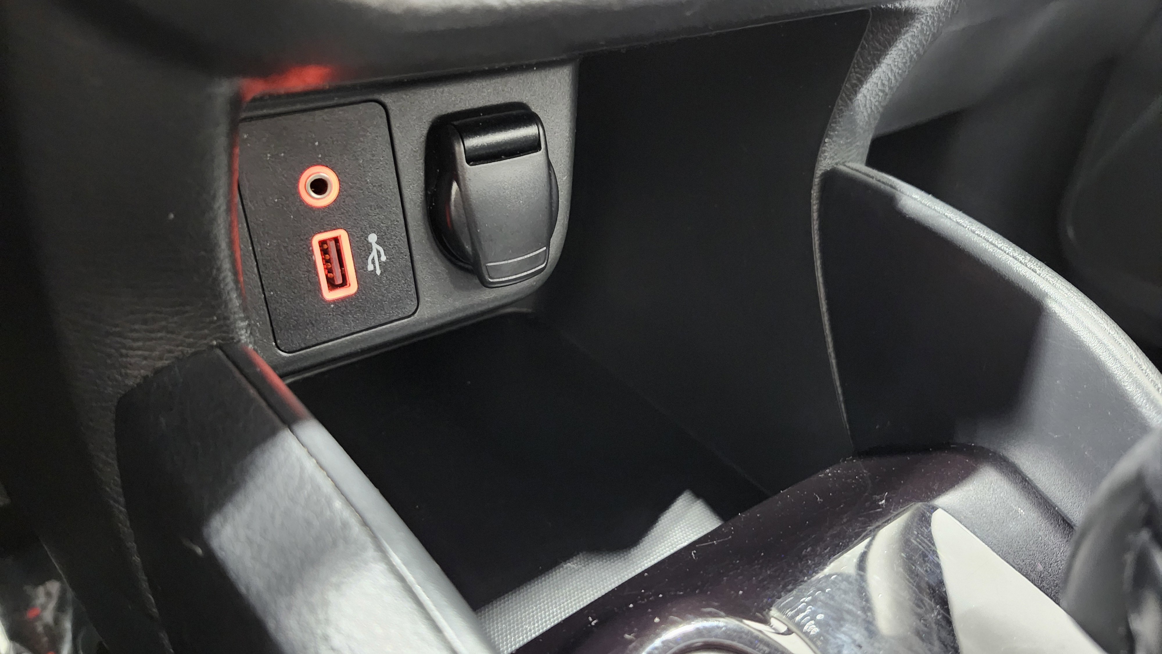 Used 2020 Nissan Versa S image 7