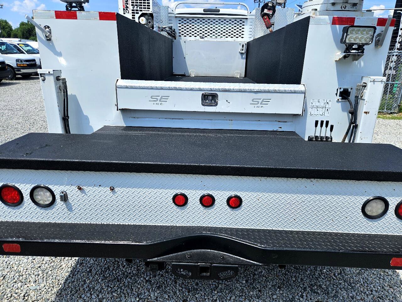 Used 2022 Ford F650 2WD Regular Cab Super Duty image 19