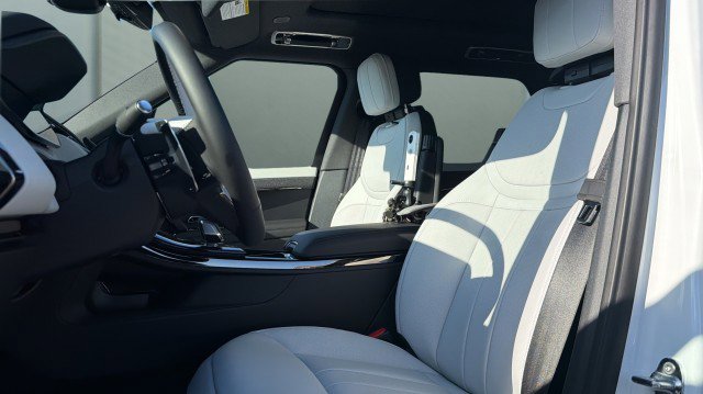 New 2026 Land Rover Range Rover Sport Dynamic SE image 18
