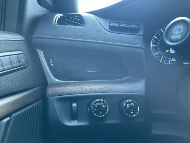 Used 2019 Cadillac Escalade Premium Luxury image 18