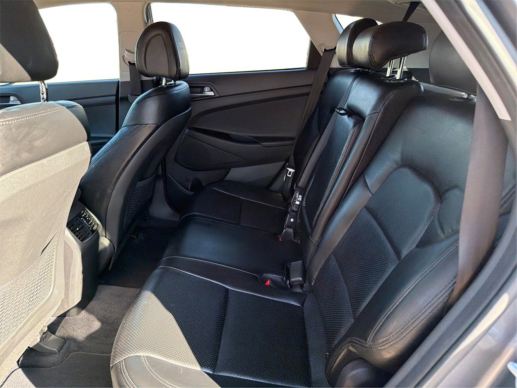 Used 2017 Hyundai Tucson Sport image 11
