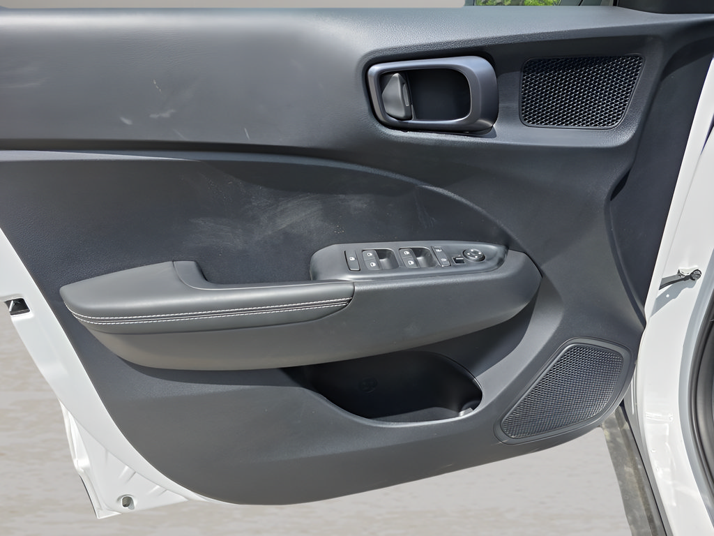 New 2026 Hyundai Venue SEL FWD image 12