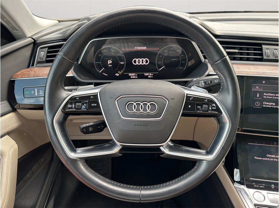 Used 2019 Audi e-tron Prestige w/ Prestige Package AWD/4WD image 27