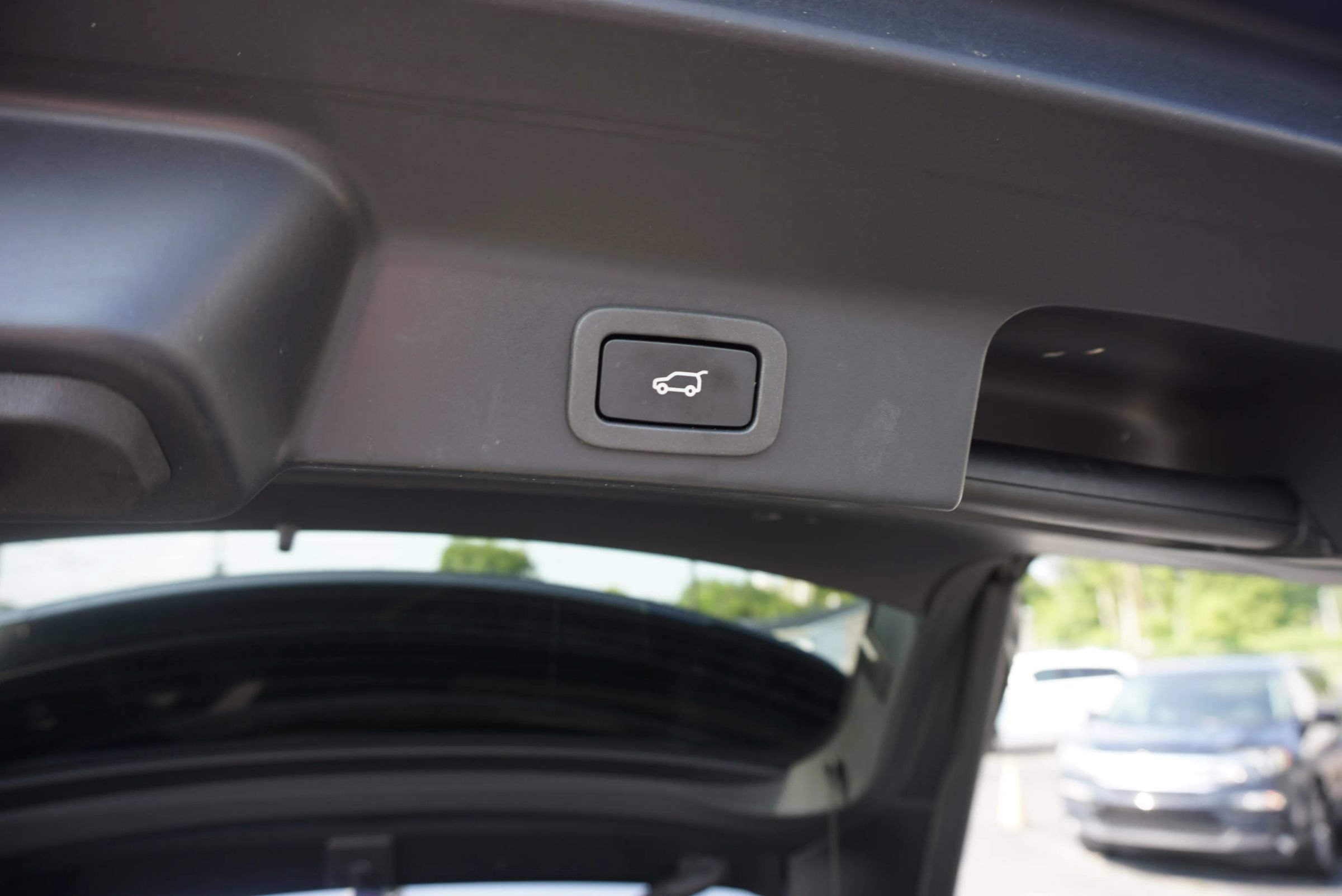 Used 2019 Jaguar F-PACE Portfolio AWD/4WD image 22